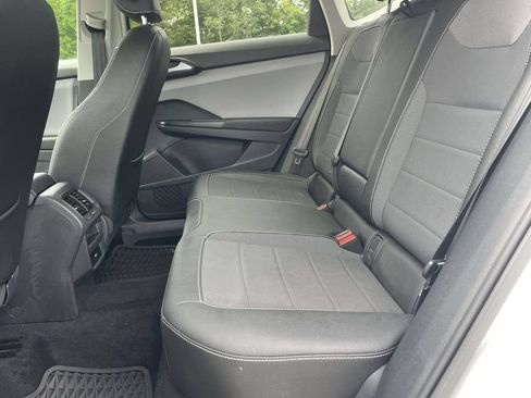 Certified 2023 Volkswagen Taos SE w/ Black Wheel Package FWD image 12