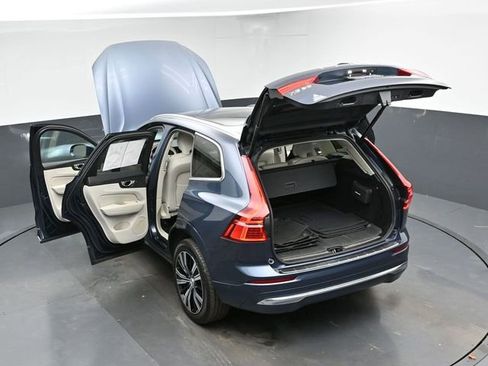Used 2023 Volvo XC60 B5 Plus w/ Climate Package image 40