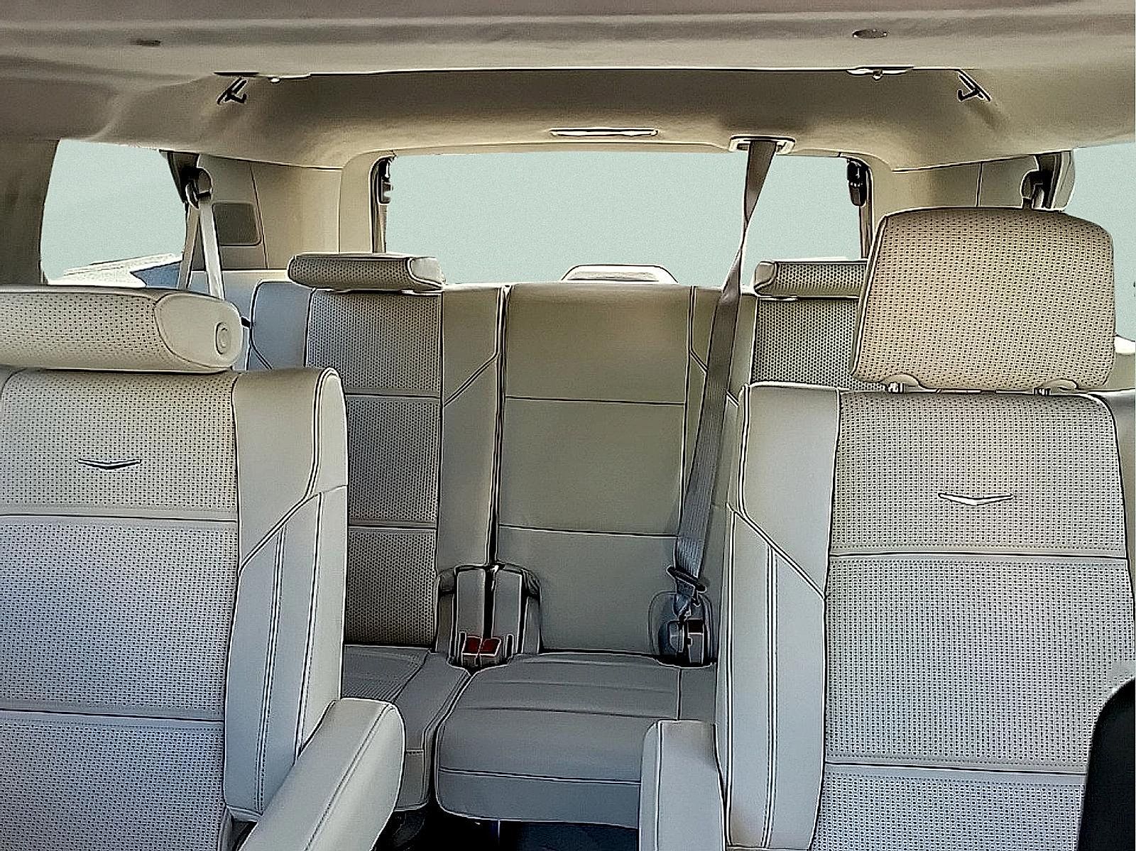 Certified 2025 Cadillac Escalade Sport Platinum AWD/4WD image 15