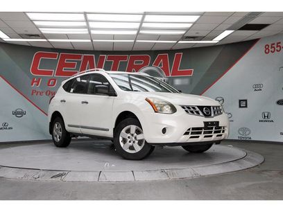 Used 2015 Nissan Rogue S w/ Convenience Package