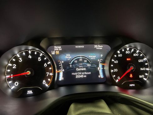 Used 2025 Jeep Compass Limited image 41