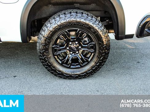 Used 2024 Chevrolet Silverado 1500 ZR2 w/ Technology Package AWD/4WD image 16