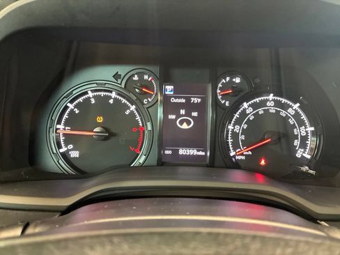 Used 2021 Toyota 4Runner SR5 AWD/4WD image 8