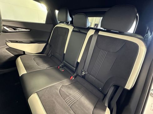 Used 2023 Kia EV6 GT-Line w/ GT-Line Suede Seat Package image 29