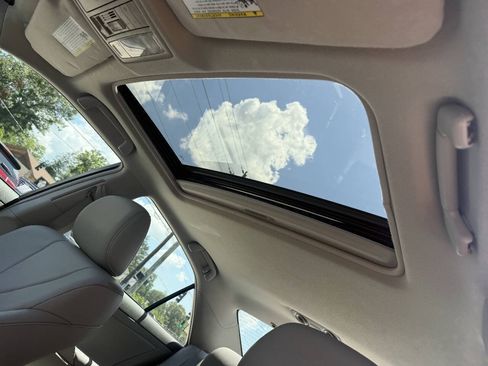 Used 2010 Toyota Camry XLE FWD image 15