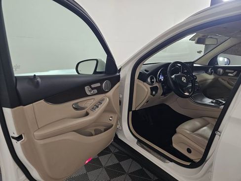 Used 2019 Mercedes-Benz GLC 300 GLC 300 image 25