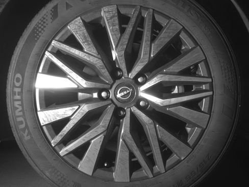 Used 2025 Nissan Altima 2.5 SV image 13