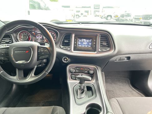 Used 2015 Dodge Challenger SXT w/ Super Sport Group (SS/T) image 27