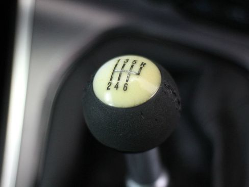Used 2016 Dodge Challenger R/T w/ Driver Convenience Group RWD image 25