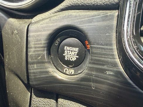 Used 2021 Jeep Grand Cherokee Laredo X RWD image 27