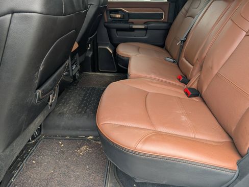 Used 2024 RAM 3500 Limited image 7