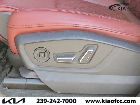Used 2025 Audi SQ8 Prestige AWD/4WD image 23