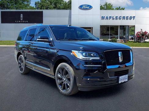 Certified 2024 Lincoln Navigator Reserve AWD/4WD image 1