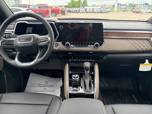 New 2026 GMC Canyon Denali AWD/4WD image 34