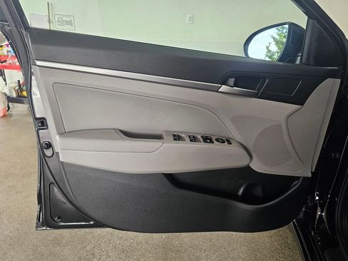 Used 2018 Hyundai Elantra SEL FWD image 20