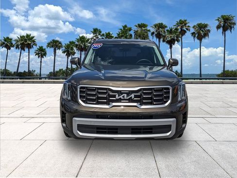 Used 2025 Kia Telluride S image 2