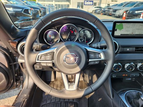 Used 2024 MAZDA MX-5 Miata RF Grand Touring RWD image 16
