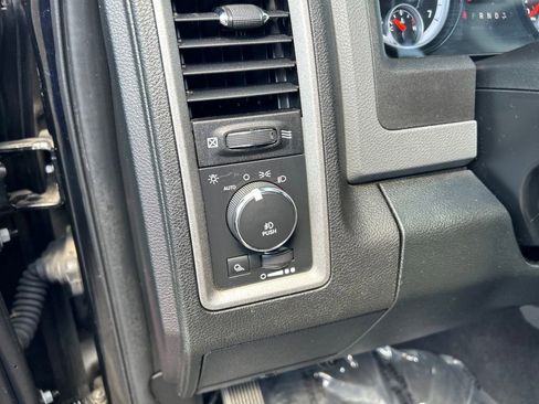 Used 2014 RAM 1500 Express w/ Black Ram 1500 Express Group AWD/4WD image 14