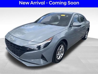 Used 2021 Hyundai Elantra SE
