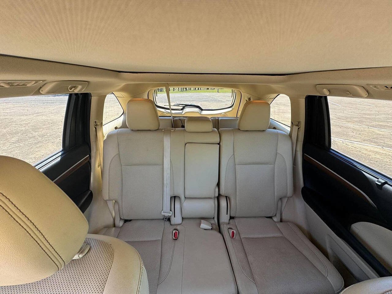 Used 2019 Toyota Highlander Limited Platinum FWD image 18