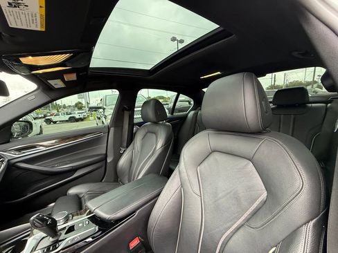 Used 2018 BMW 530e RWD image 13