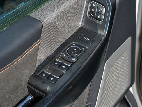 Used 2023 Ford F250 Platinum AWD/4WD image 18