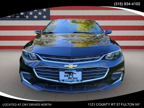 Used 2016 Chevrolet Malibu LT w/ Leather Package FWD image 2