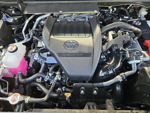 Used 2026 Toyota Highlander Platinum AWD/4WD image 33