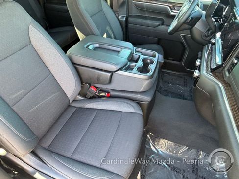 Used 2025 GMC Sierra 1500 SLE image 33