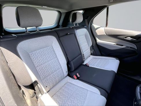 Used 2022 Chevrolet Equinox LS FWD image 27