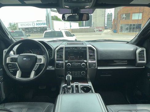 Used 2015 Ford F150 Platinum w/ Equipment Group 701A Luxury AWD/4WD image 23