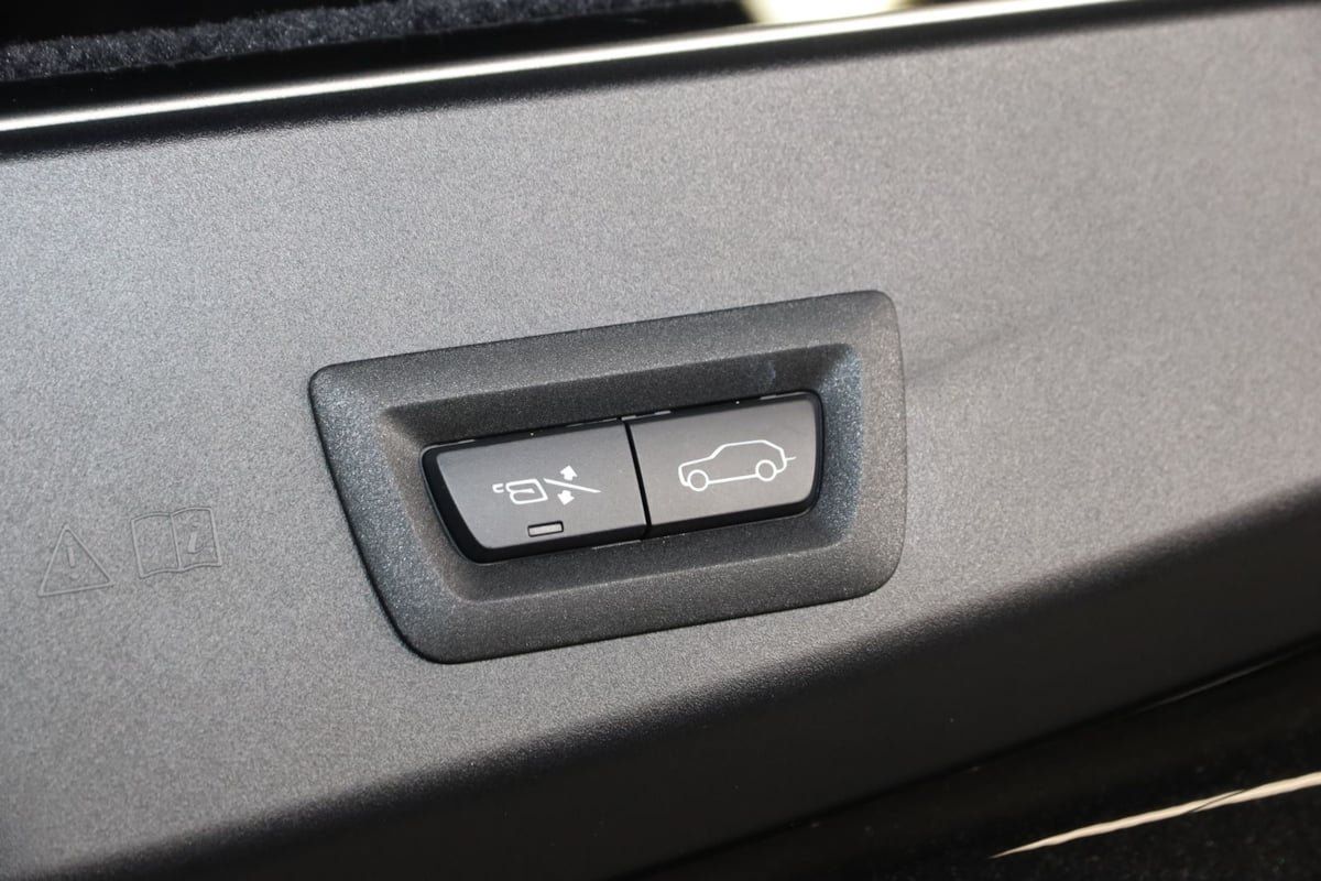 Used 2024 Rolls-Royce Cullinan Black Badge AWD/4WD image 92