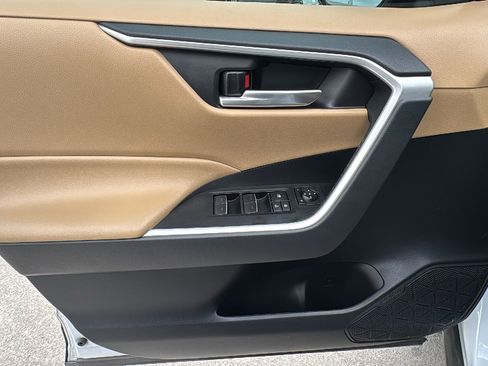 Used 2024 Toyota RAV4 XLE Premium image 12