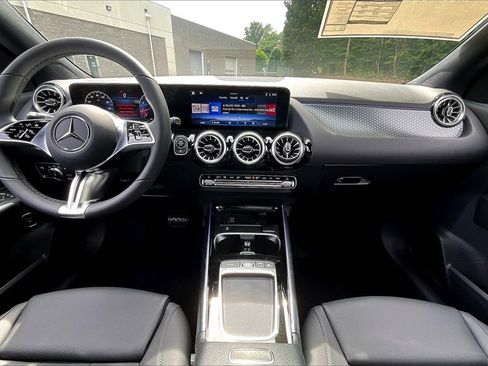 New 2026 Mercedes-Benz GLA 250 4MATIC image 5