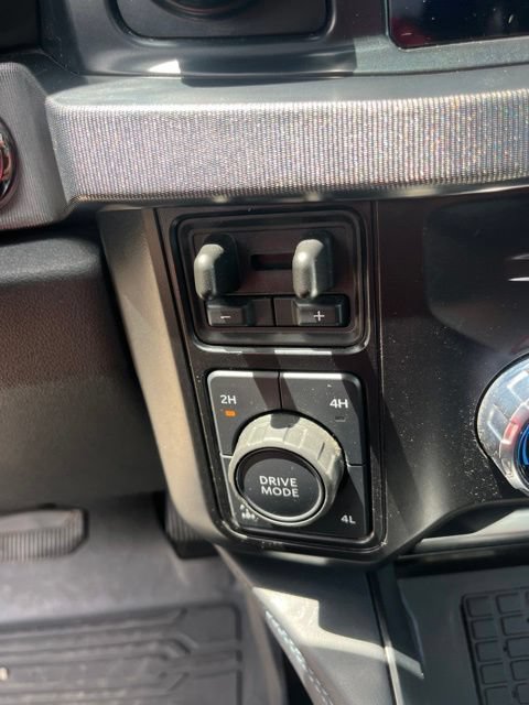 Used 2025 Ford F350 Platinum AWD/4WD image 21