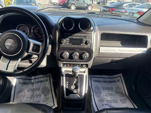 Used 2017 Jeep Compass Latitude image 13