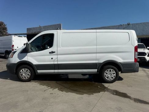Used 2018 Ford Transit 150 130 Low Roof RWD image 4