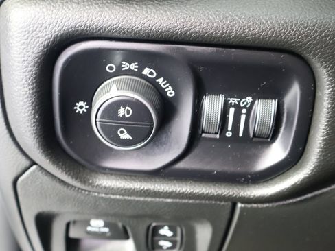 Used 2024 RAM 1500 Laramie AWD/4WD image 34