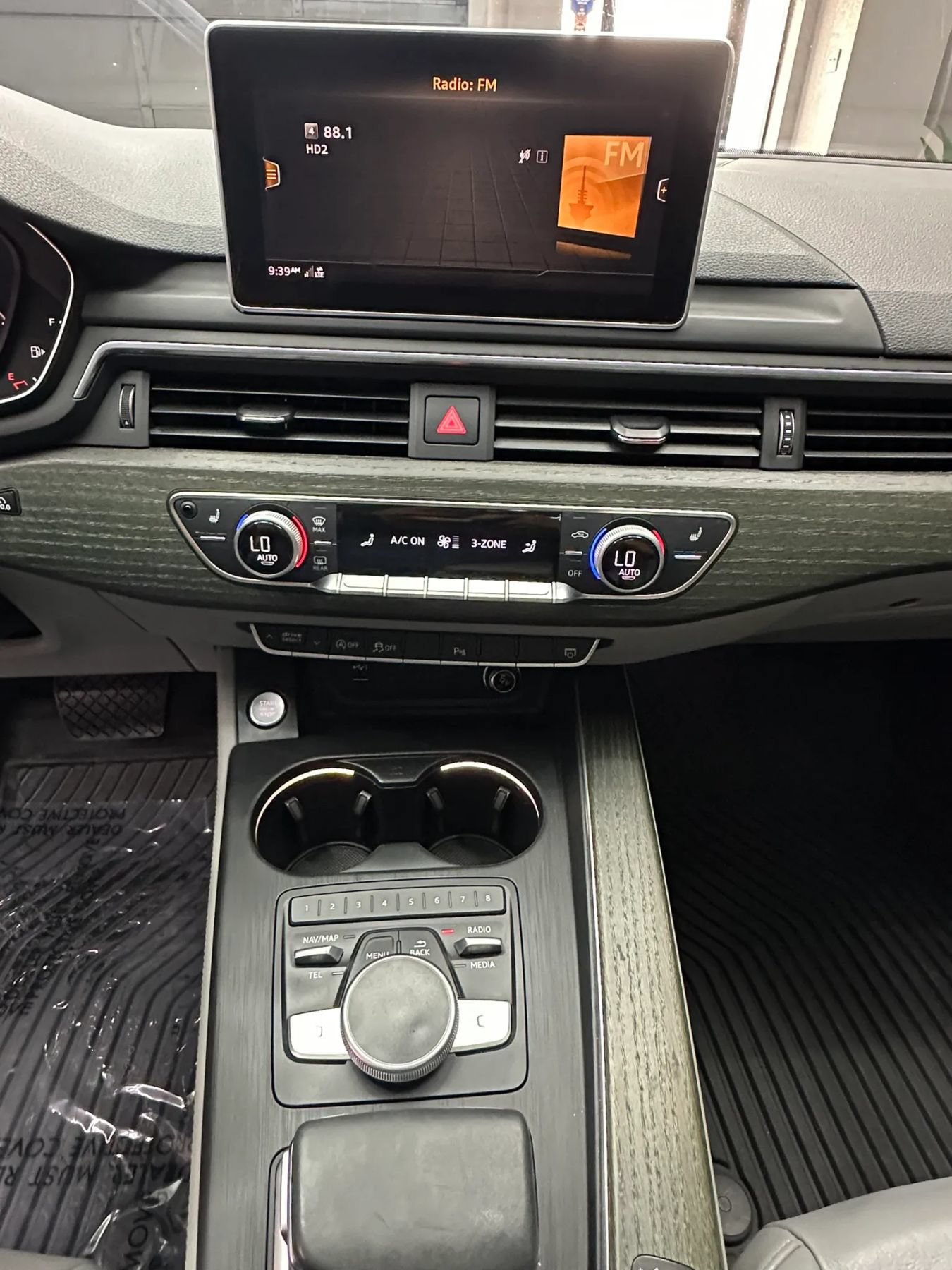 Used 2019 Audi A4 2.0T Premium Plus w/ Premium Plus Package FWD image 18