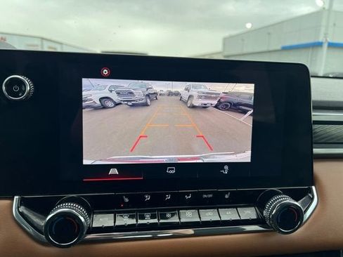 Used 2023 GMC Canyon AT4 image 18