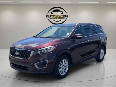 Used 2018 Kia Sorento FWD image 3