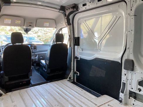 Used 2024 Ford Transit 250 148 Medium Roof RWD image 25