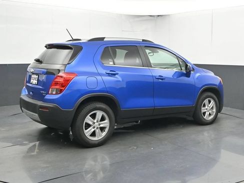 Used 2015 Chevrolet Trax LT w/ LT Plus Package AWD/4WD image 2