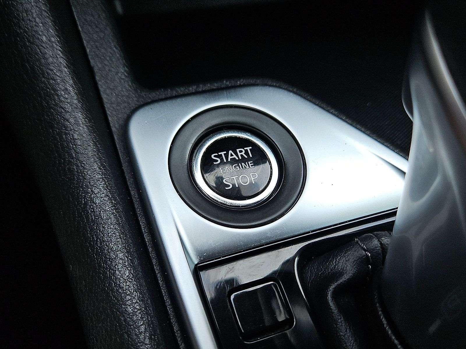 Used 2025 Nissan Sentra SV FWD image 19
