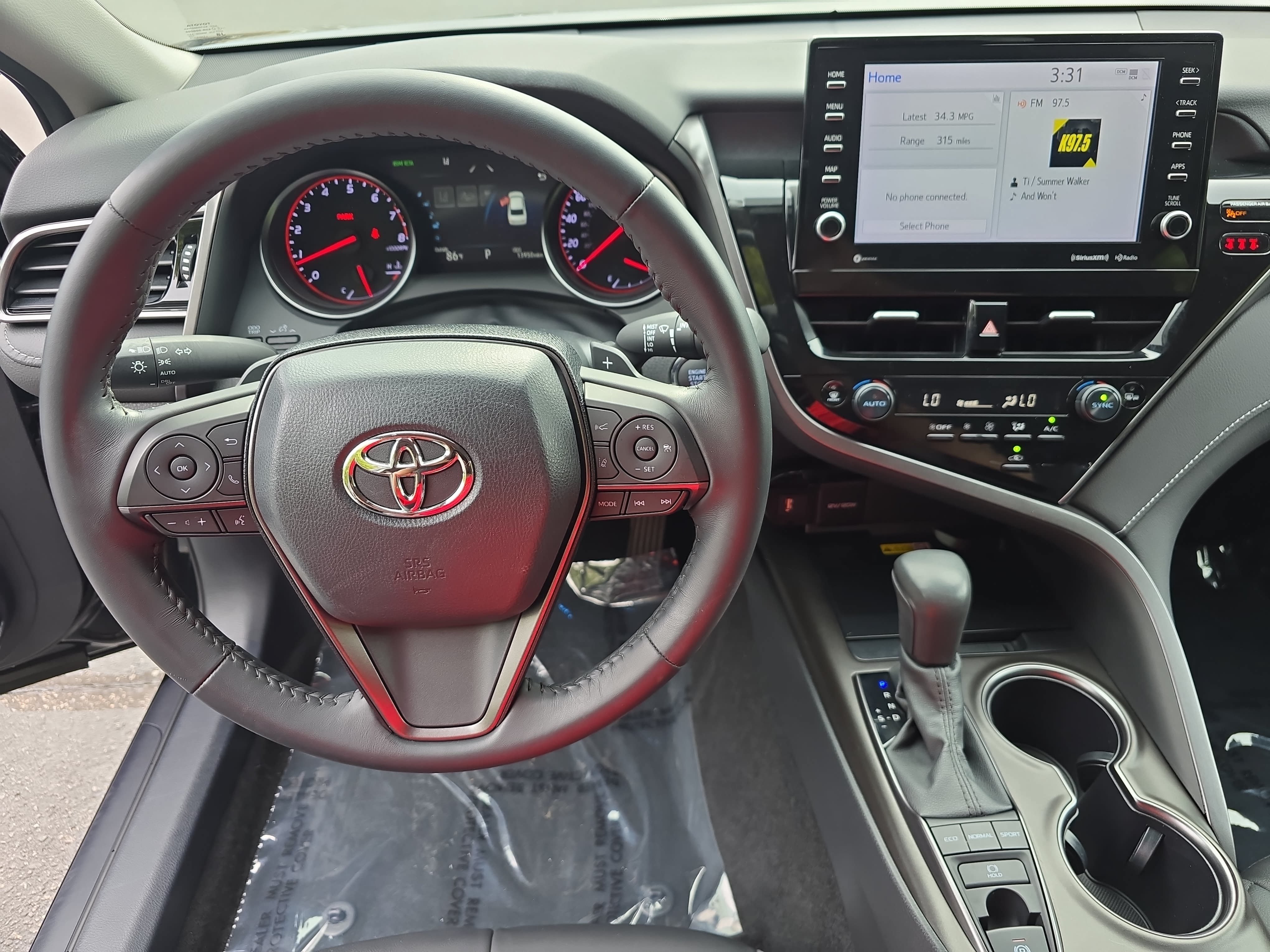 Used 2024 Toyota Camry XSE FWD image 15