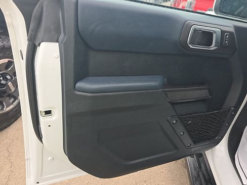 Used 2024 Ford Bronco Outer Banks AWD/4WD image 8