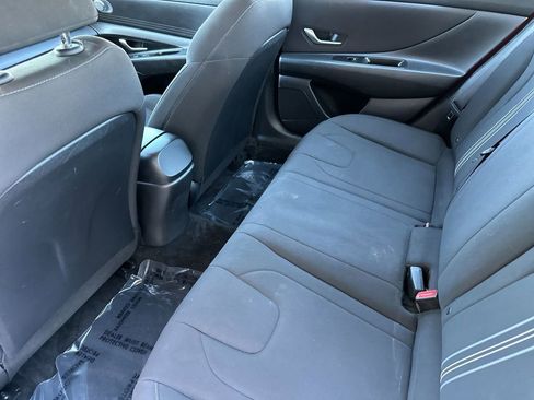 Used 2023 Hyundai Elantra SEL image 12