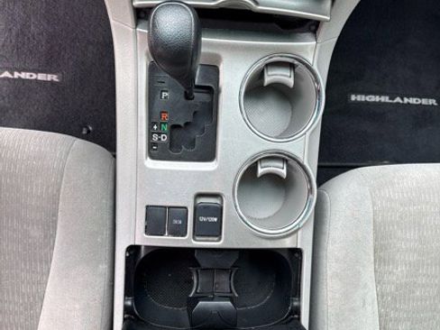Used 2011 Toyota Highlander 2WD image 12