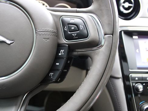 Used 2017 Jaguar XJ R-Sport image 14
