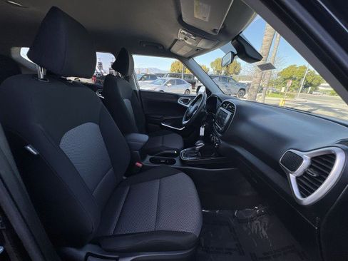 Used 2024 Kia Soul LX w/ Option Group 015 image 27